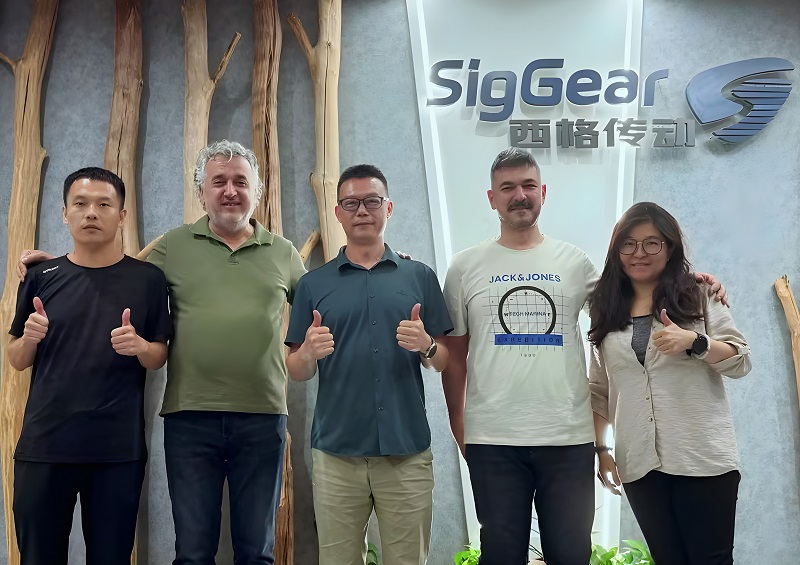 土耳其客戶(hù)來(lái)訪，共話扁平化關(guān)節(jié)減速電機(jī)農(nóng)業(yè)新未來(lái)
